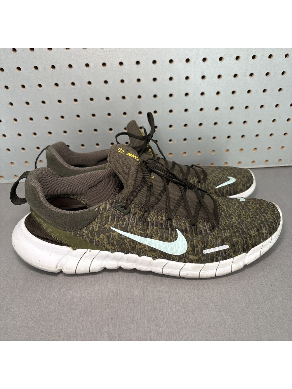 Nike Free Run 5.0 Running Shoes Mens Sz 13 Olive Green Brown Sneakers CZ1884-300